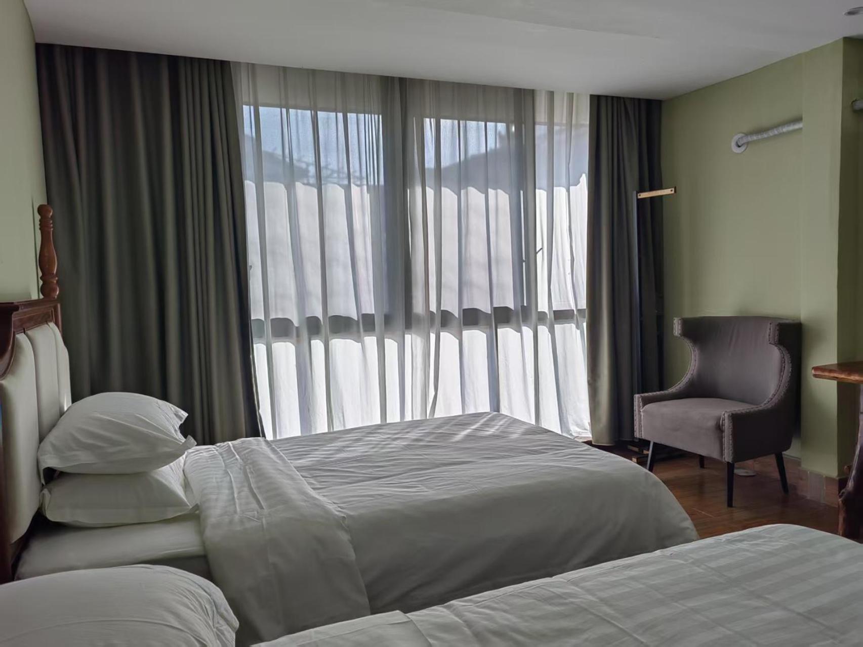 Serene Vale Inn Guilin-Free One Way Pick Up Service To High-Speed Railway Station For 2 Nights Bilik gambar