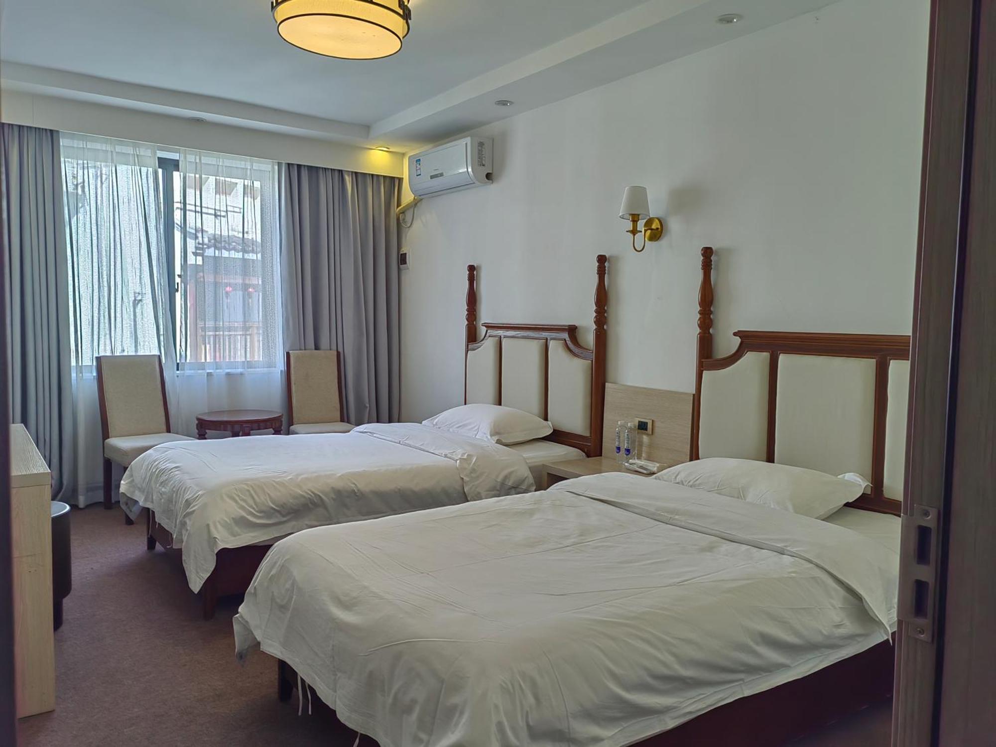 Serene Vale Inn Guilin-Free One Way Pick Up Service To High-Speed Railway Station For 2 Nights Bilik gambar